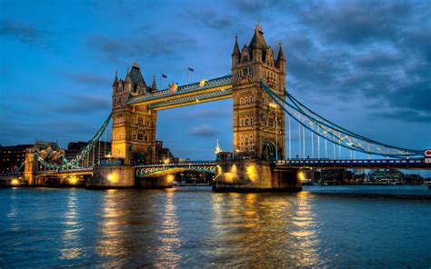 9 Bridges In London .